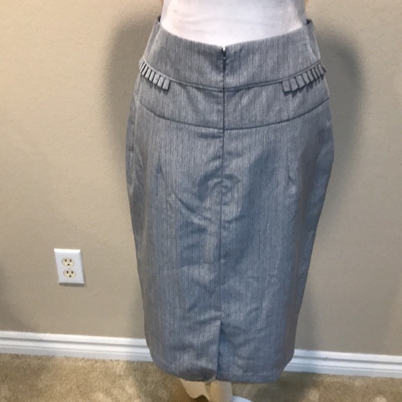Women's Worthington Gray Pencil Skirt with Lining & Pleated Detailing at Waist-8 - Picture 3 of 7